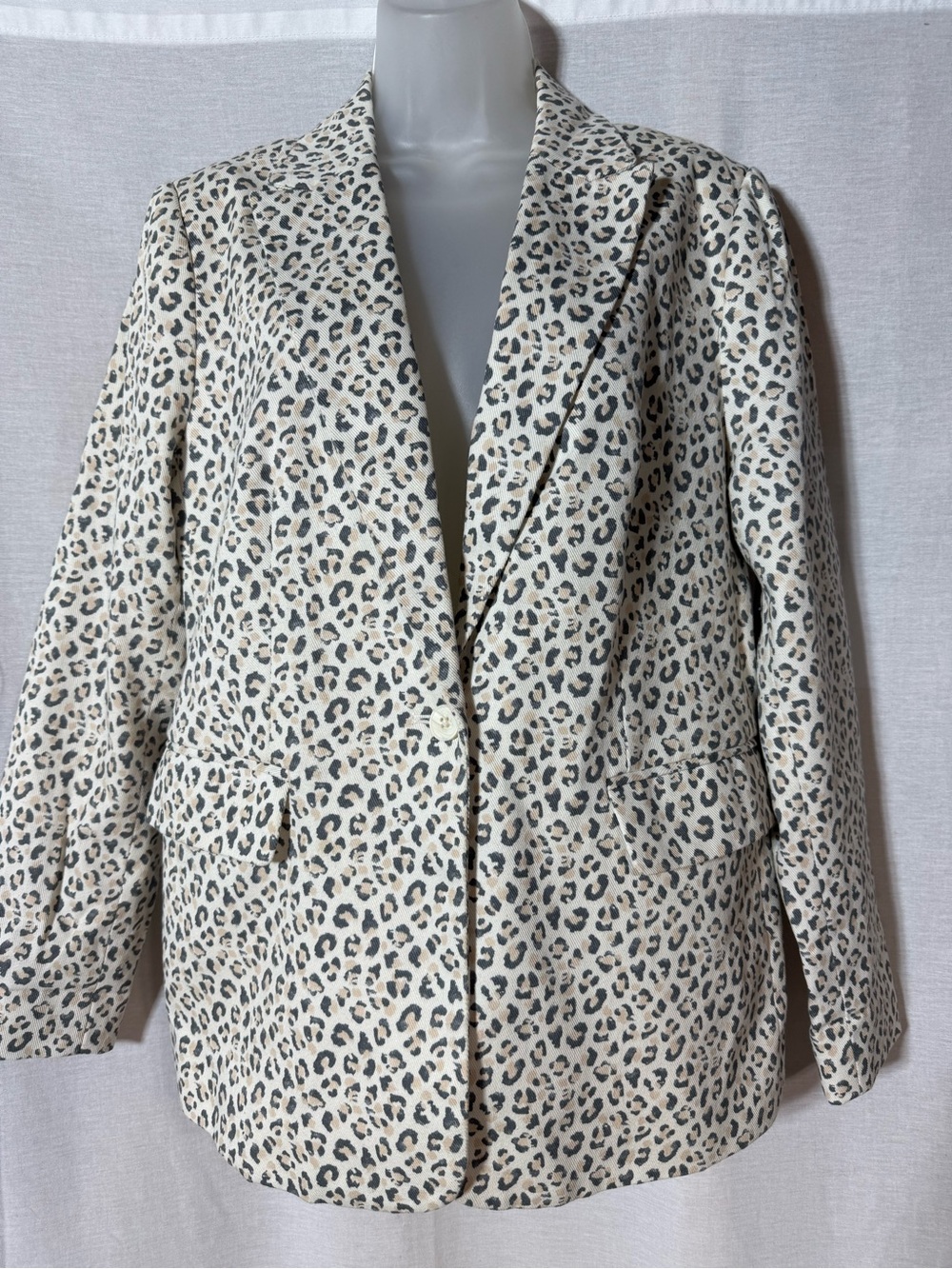 Nine West Cream and Black Leopard Print Blazer Size 8